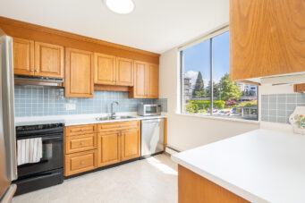 #303 – 2108 Argyle Avenue